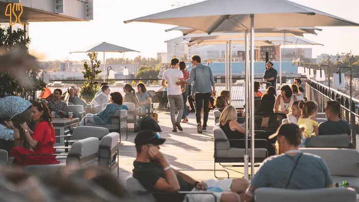 Terrasse de Dock G6 (Wallace Bar)