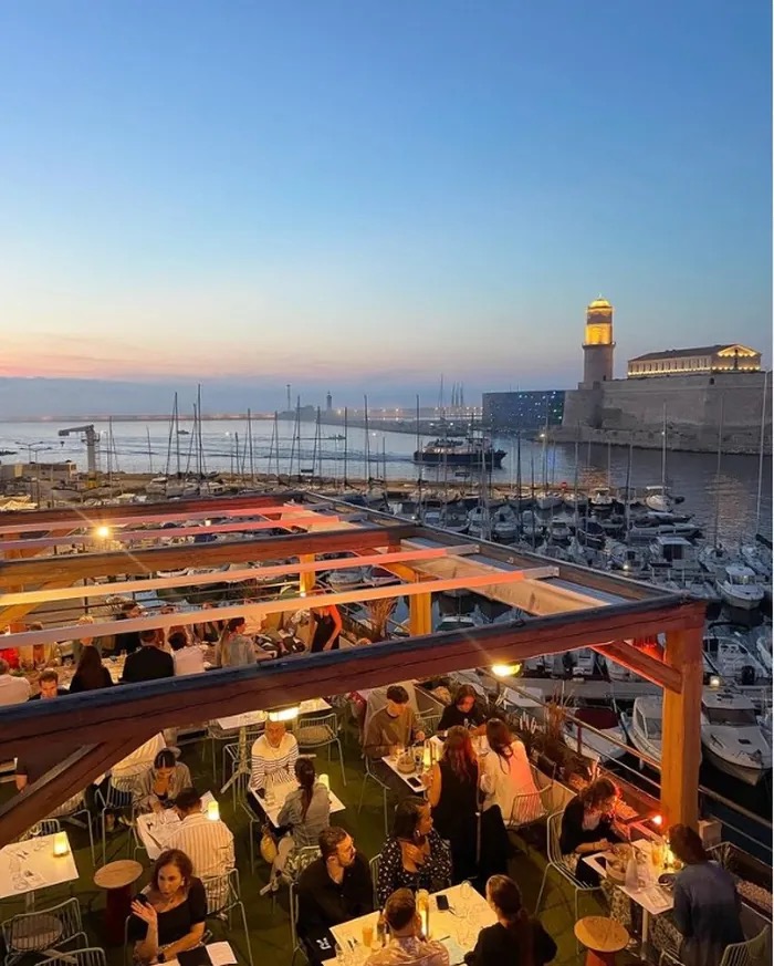 Terrasse de Rowing Club
